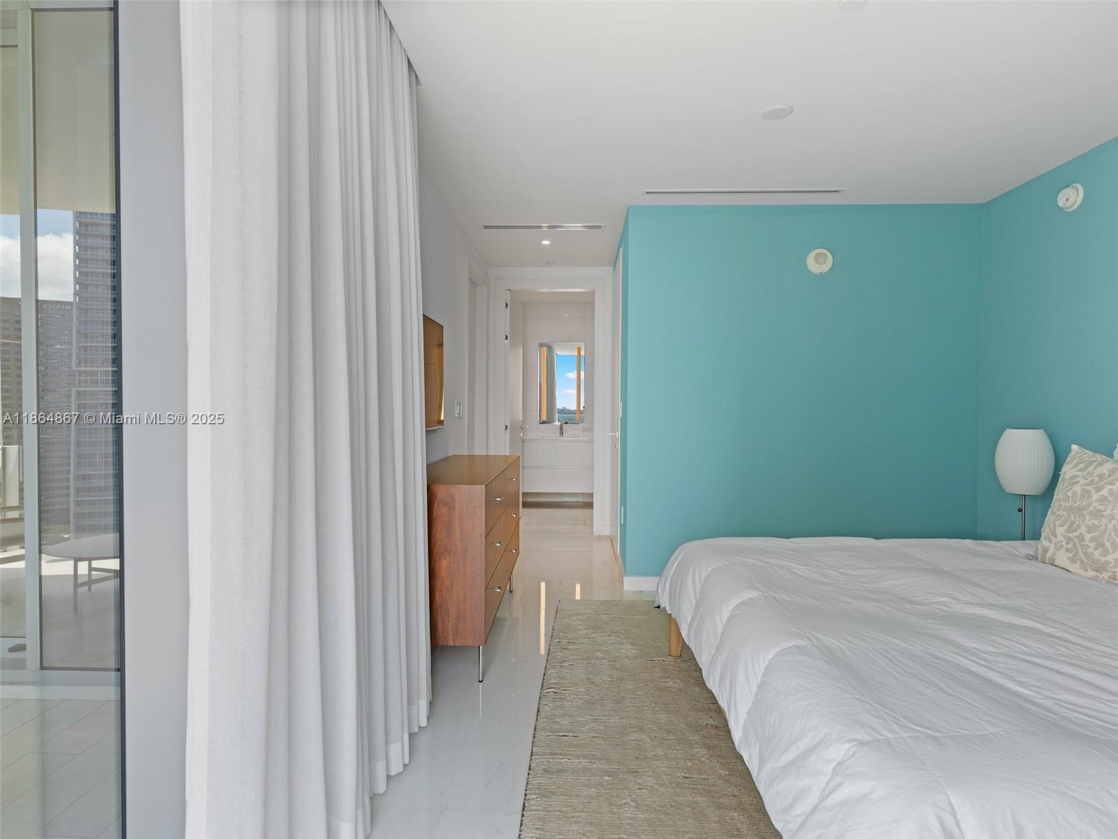 image Aston Martin Residences27