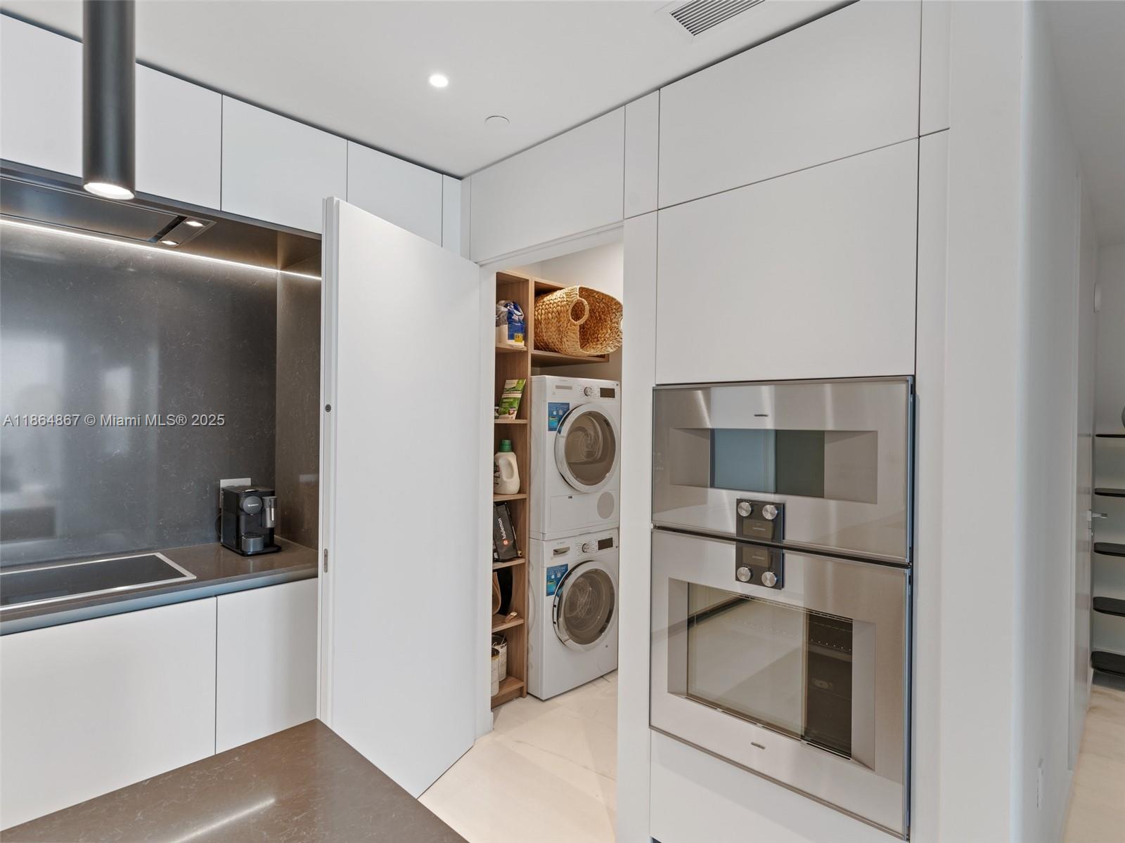 image Aston Martin Residences33