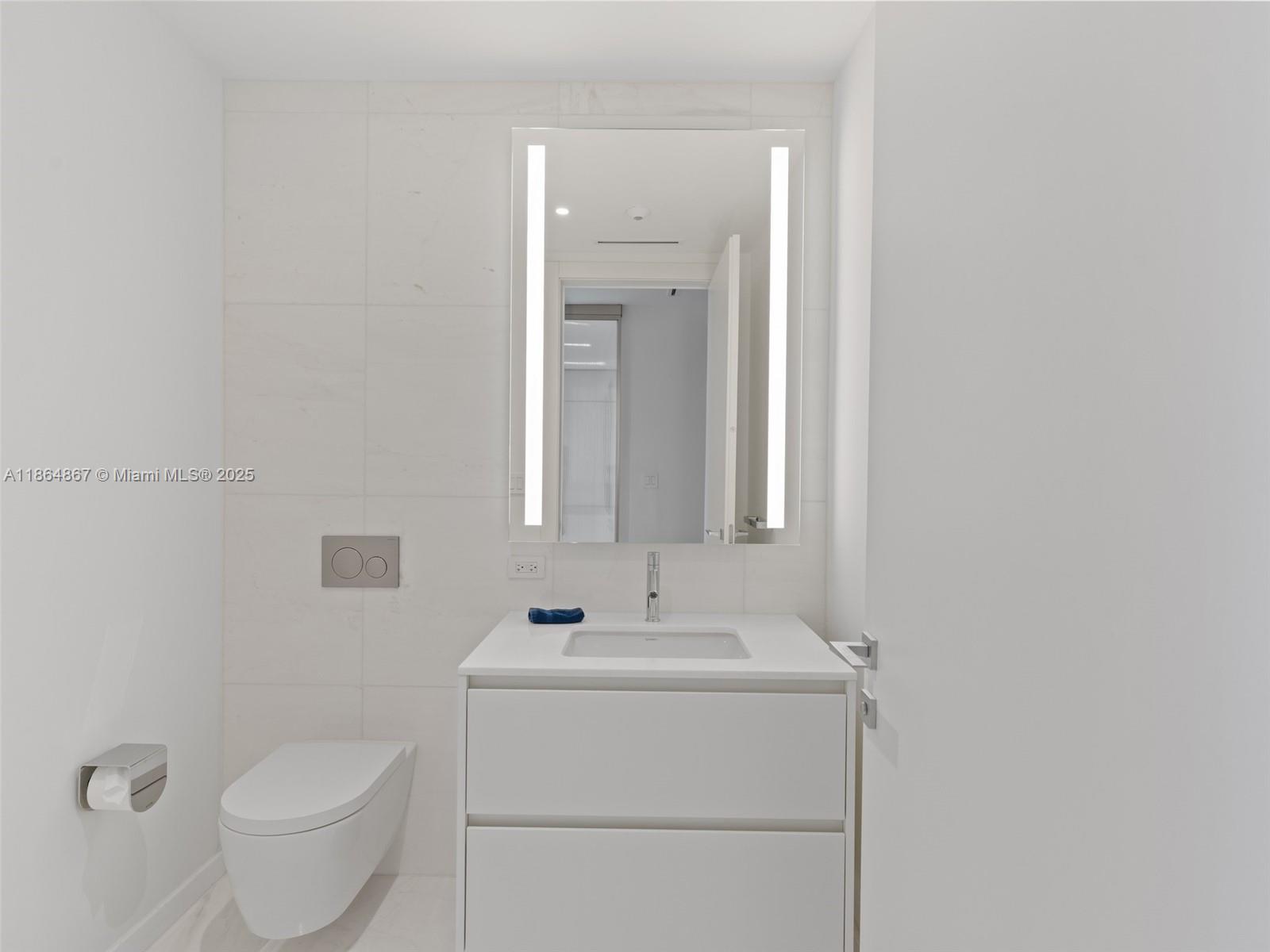 image Aston Martin Residences35