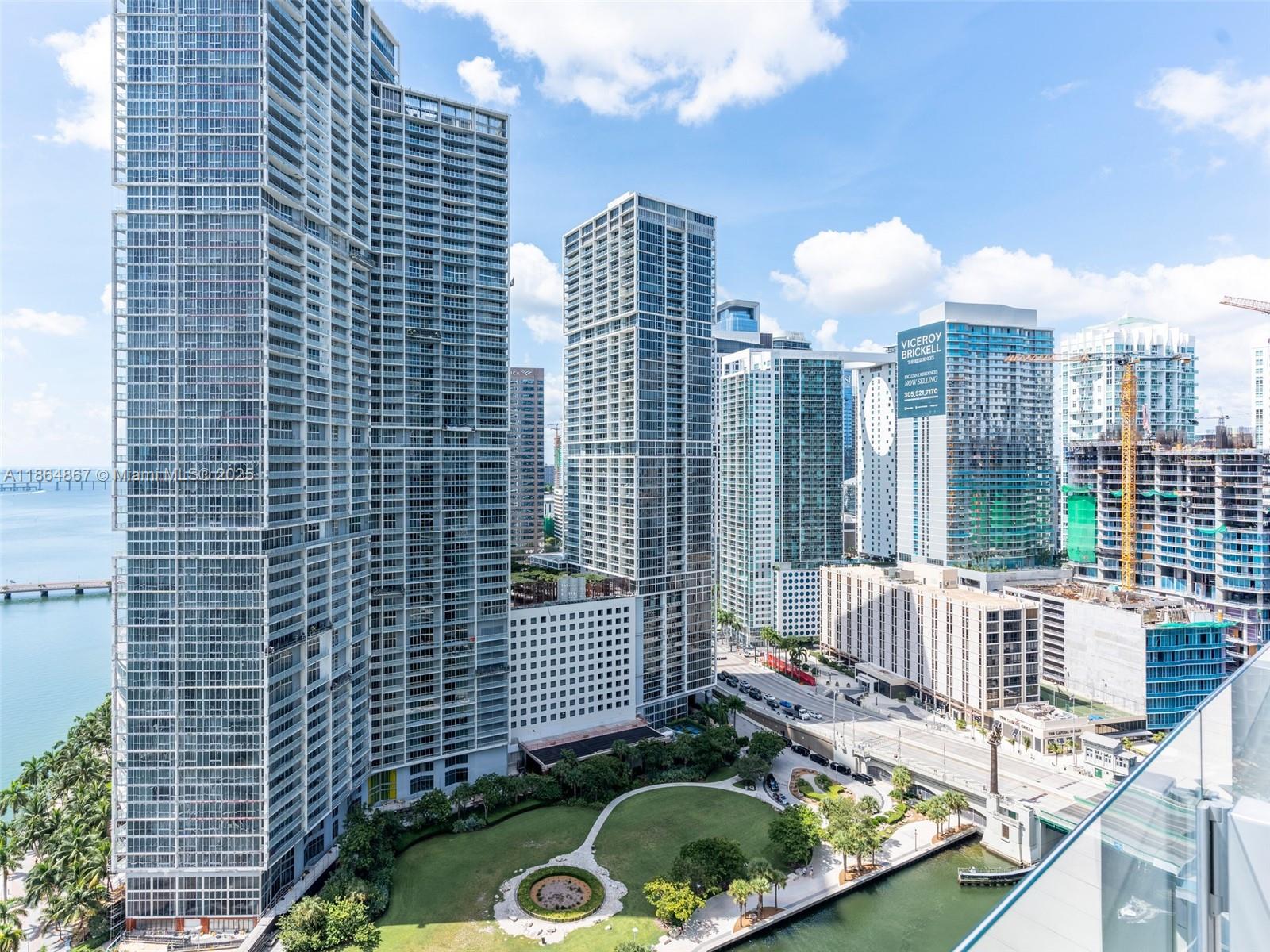 image Aston Martin Residences39