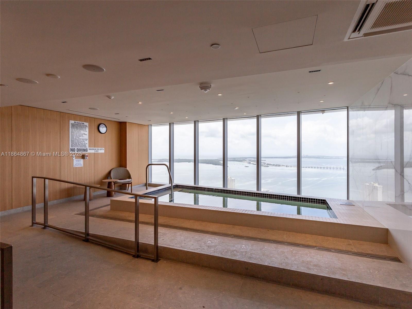 image Aston Martin Residences47