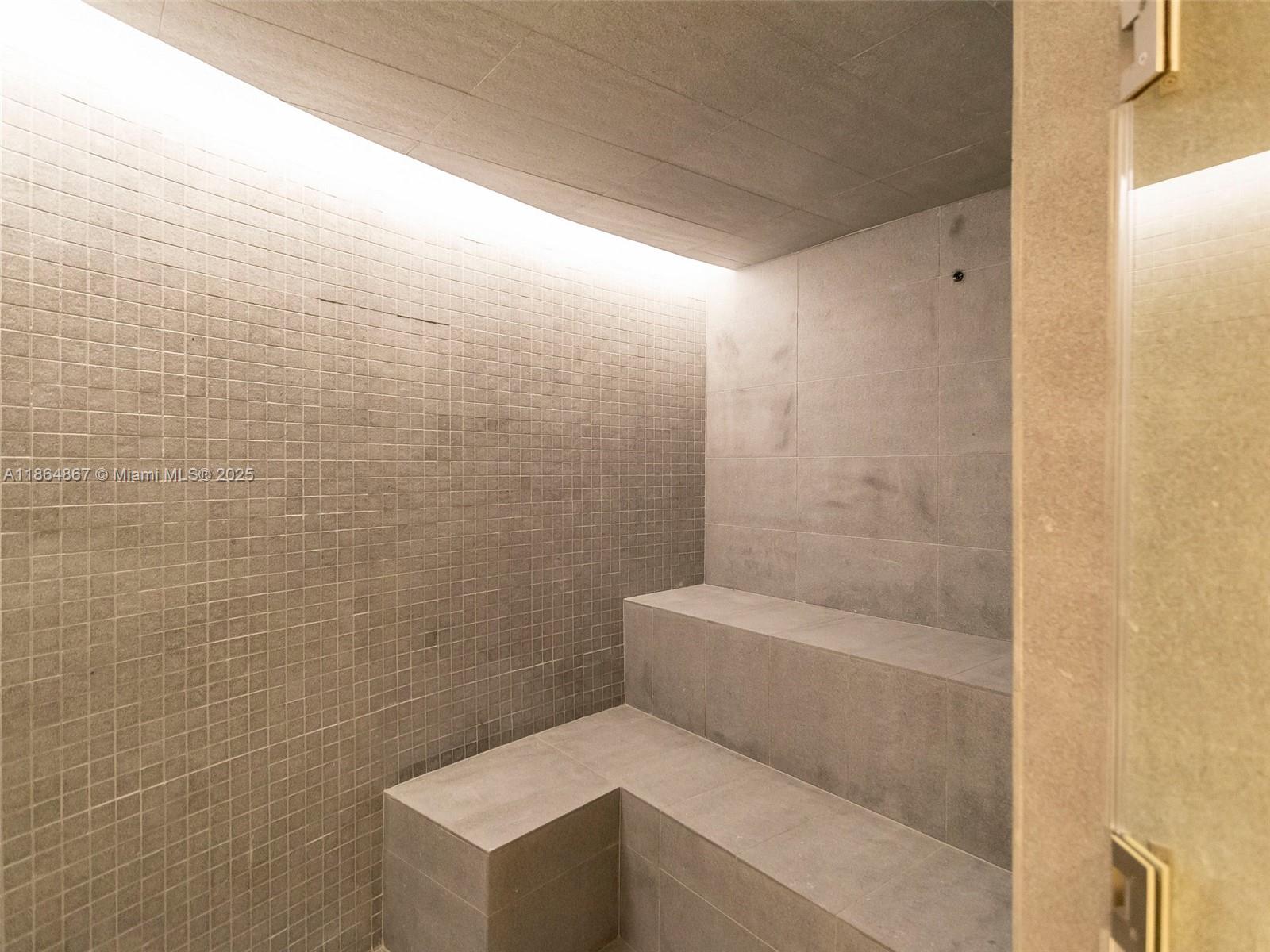 image Aston Martin Residences49