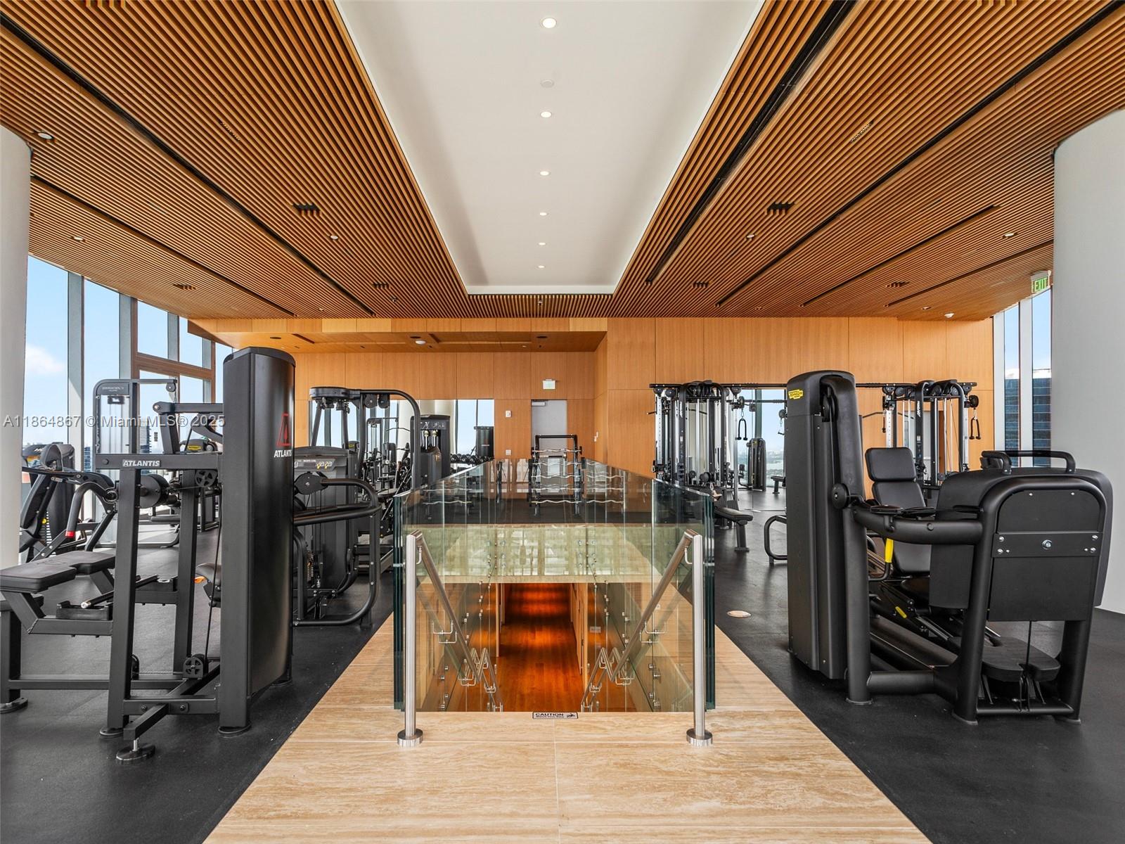 image Aston Martin Residences61