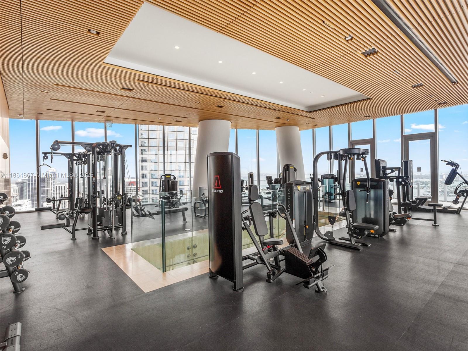 image Aston Martin Residences63