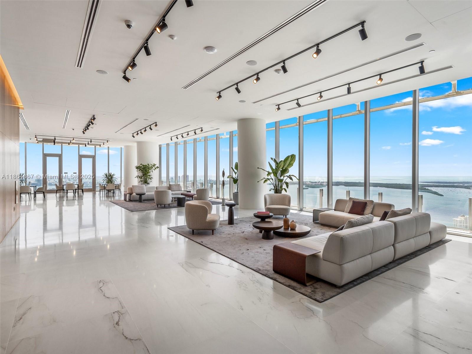 image Aston Martin Residences64