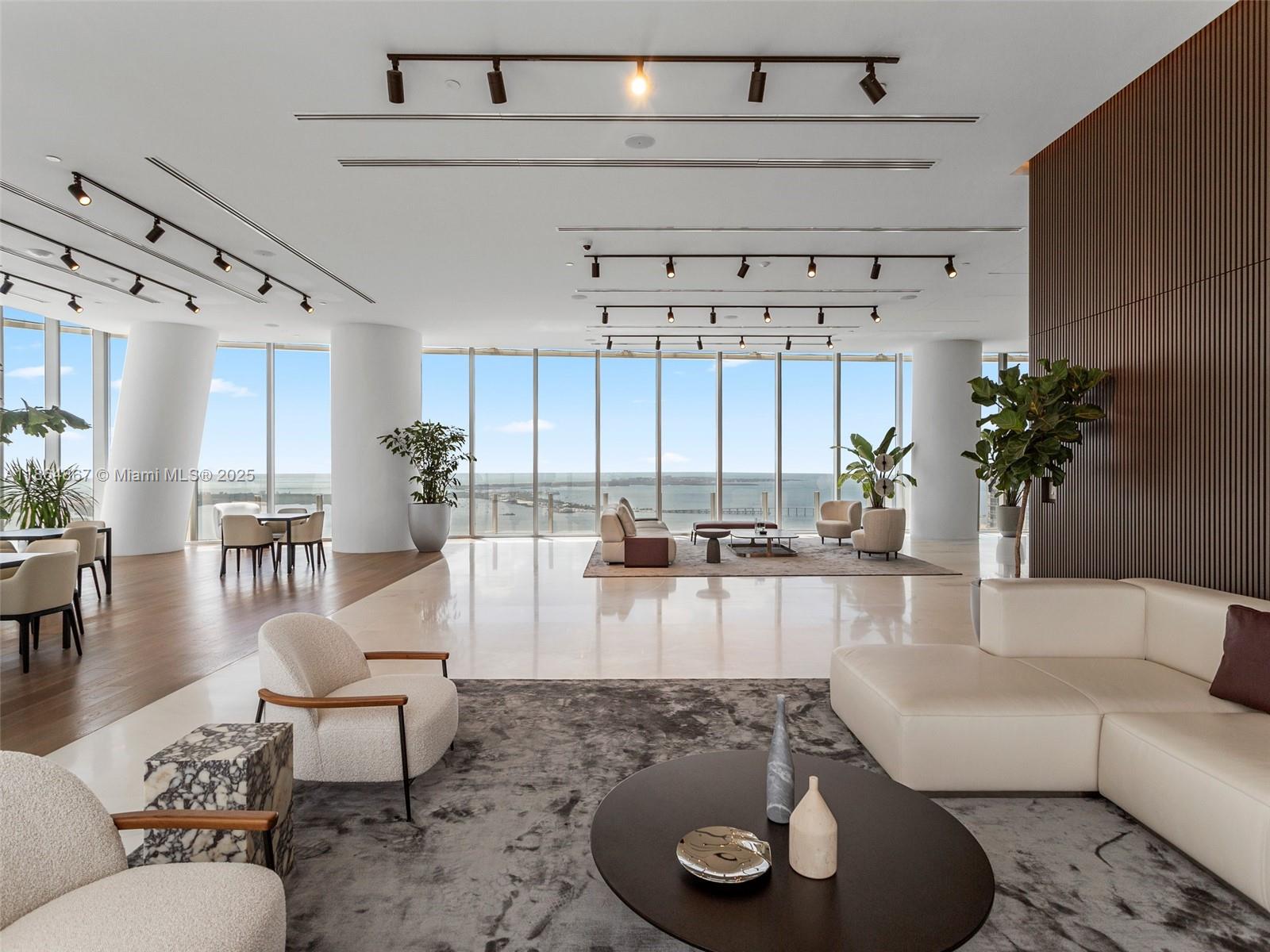 image Aston Martin Residences68