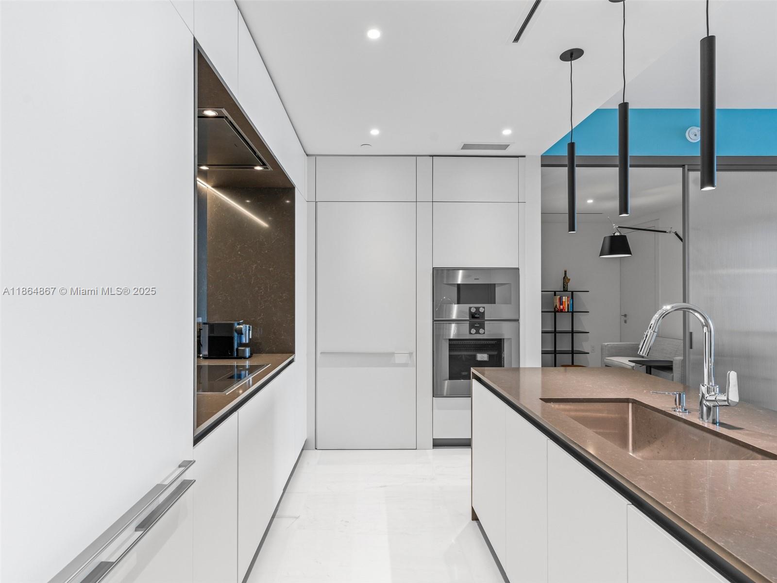 image Aston Martin Residences7
