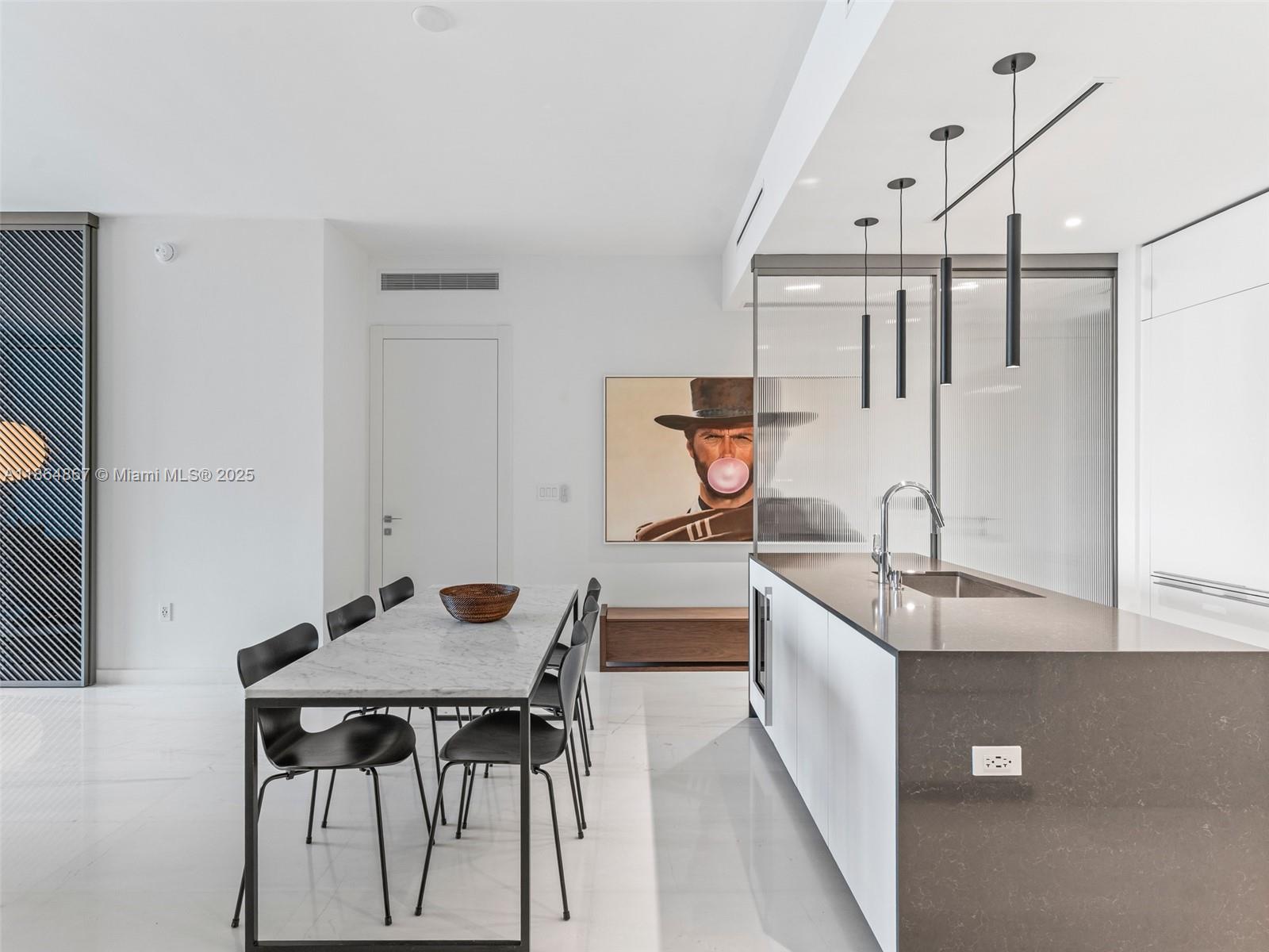 image Aston Martin Residences8