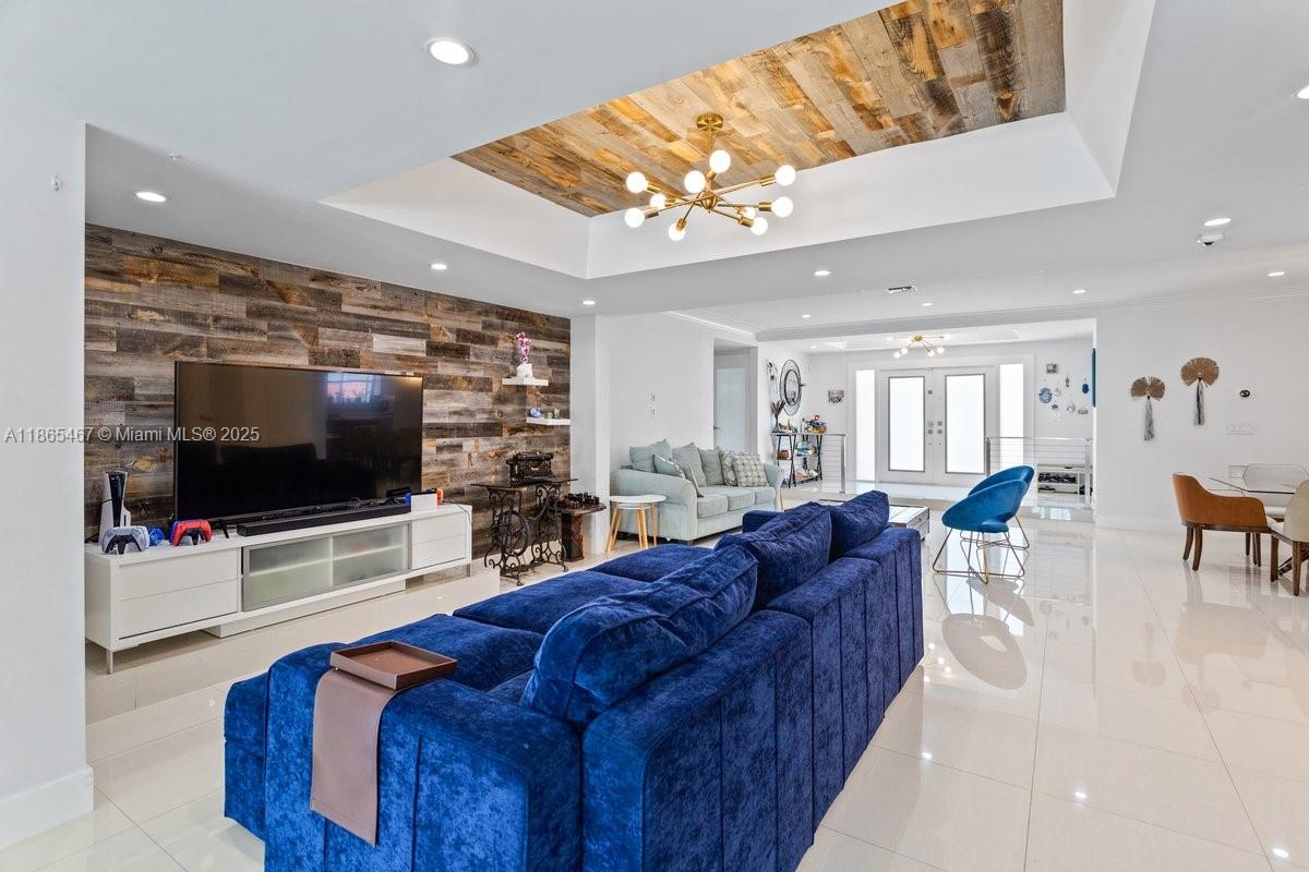 95 W Shore Dr W
