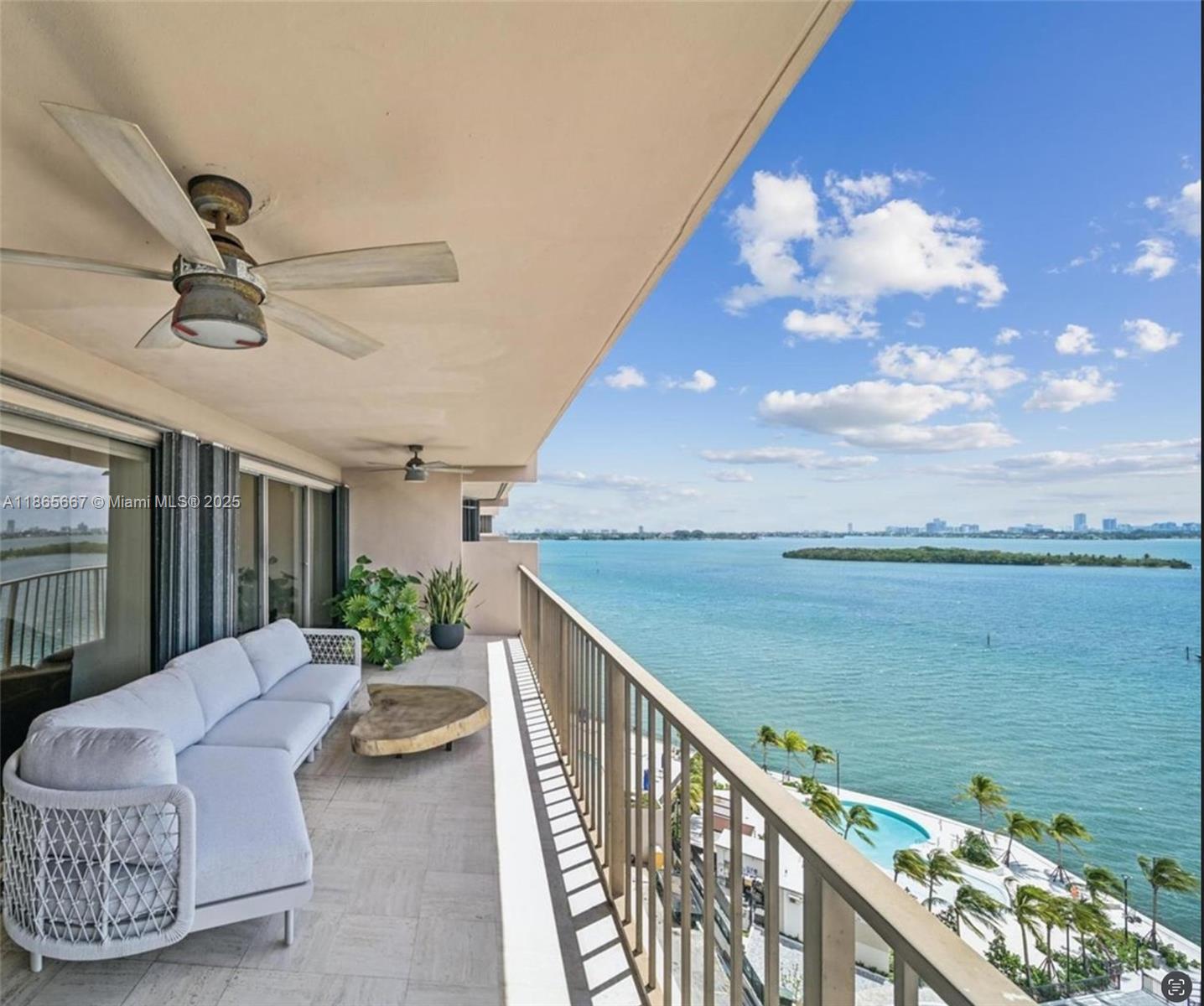 1800 NE 114th St #1507