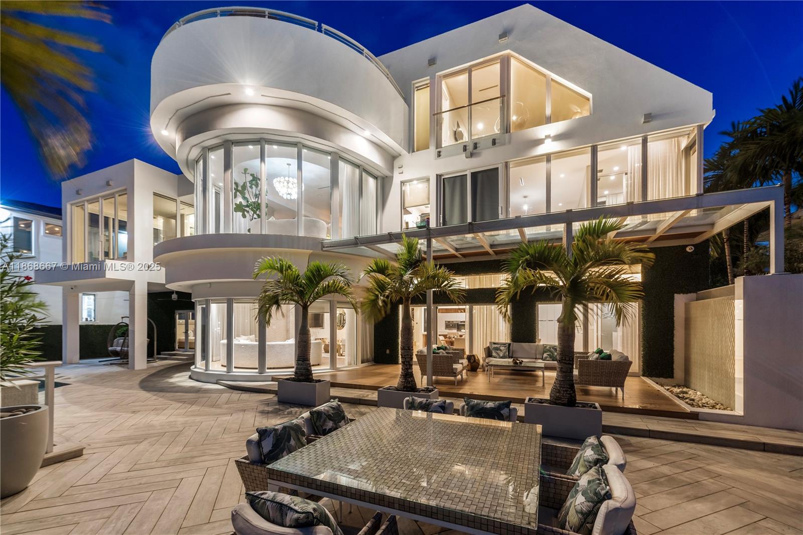 1319 Seminole Dr Fort Lauderdale, FL 33304