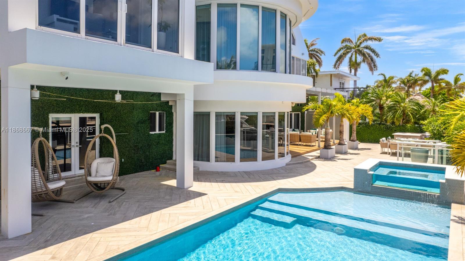 1319 Seminole Dr Fort Lauderdale, FL 33304