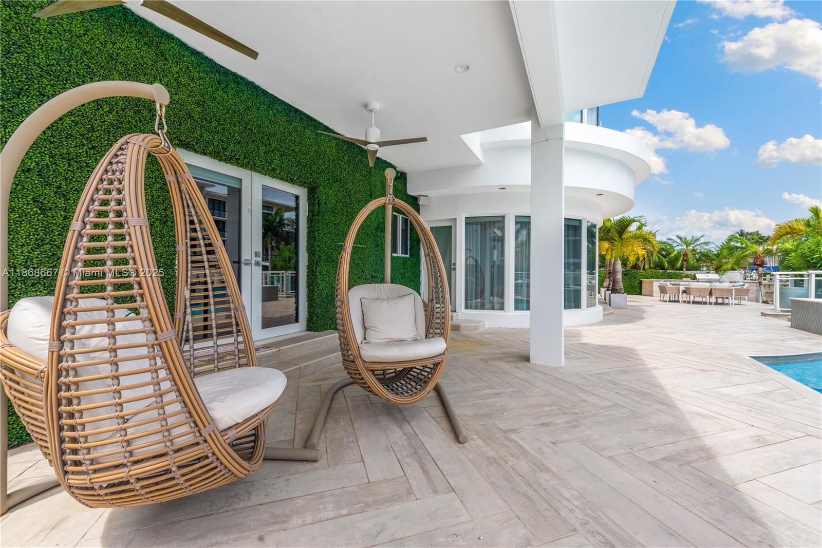 1319 Seminole Dr Fort Lauderdale, FL 33304