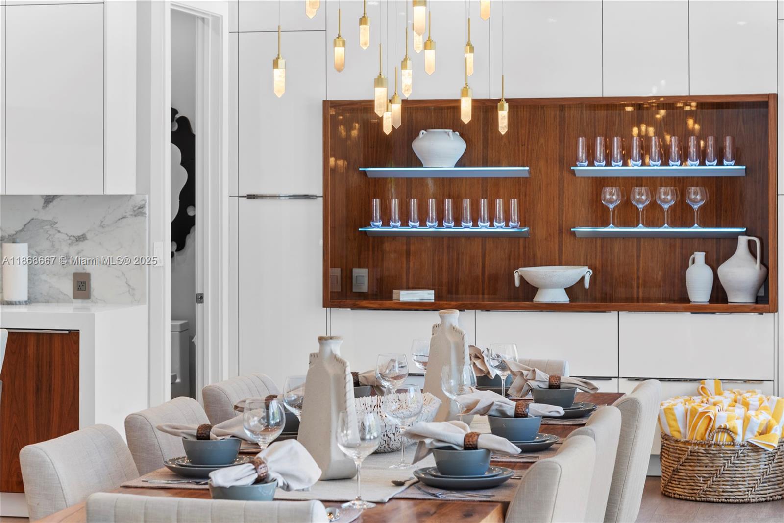 1319 Seminole Dr Fort Lauderdale, FL 33304