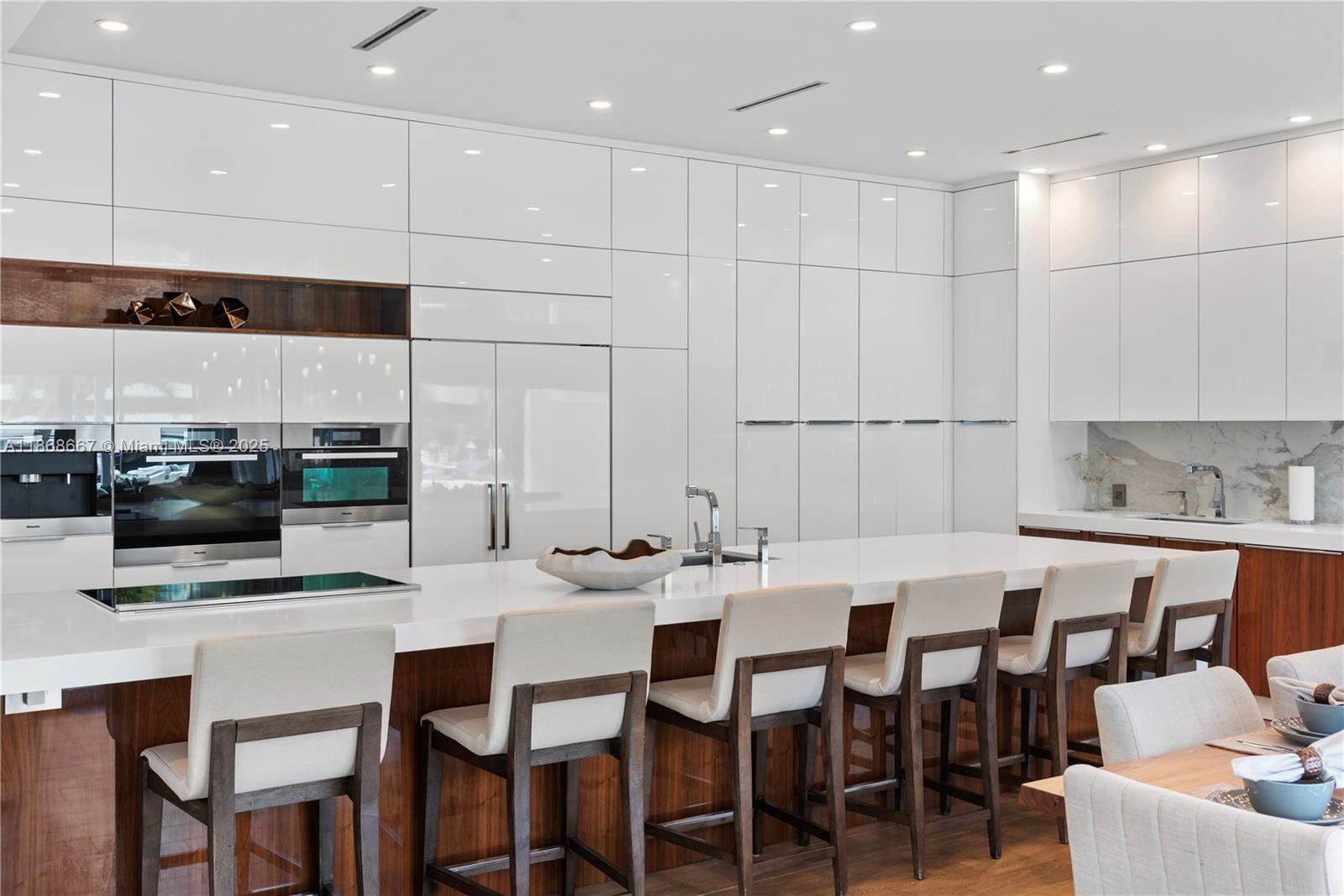 1319 Seminole Dr Fort Lauderdale, FL 33304