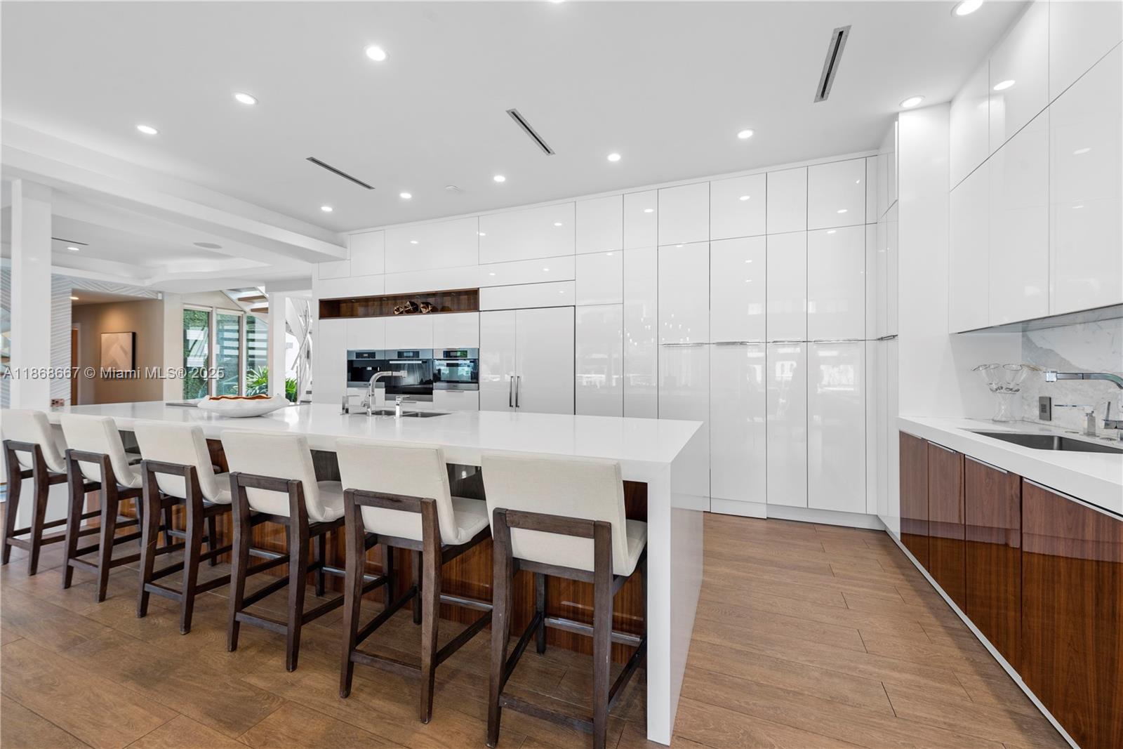 1319 Seminole Dr Fort Lauderdale, FL 33304