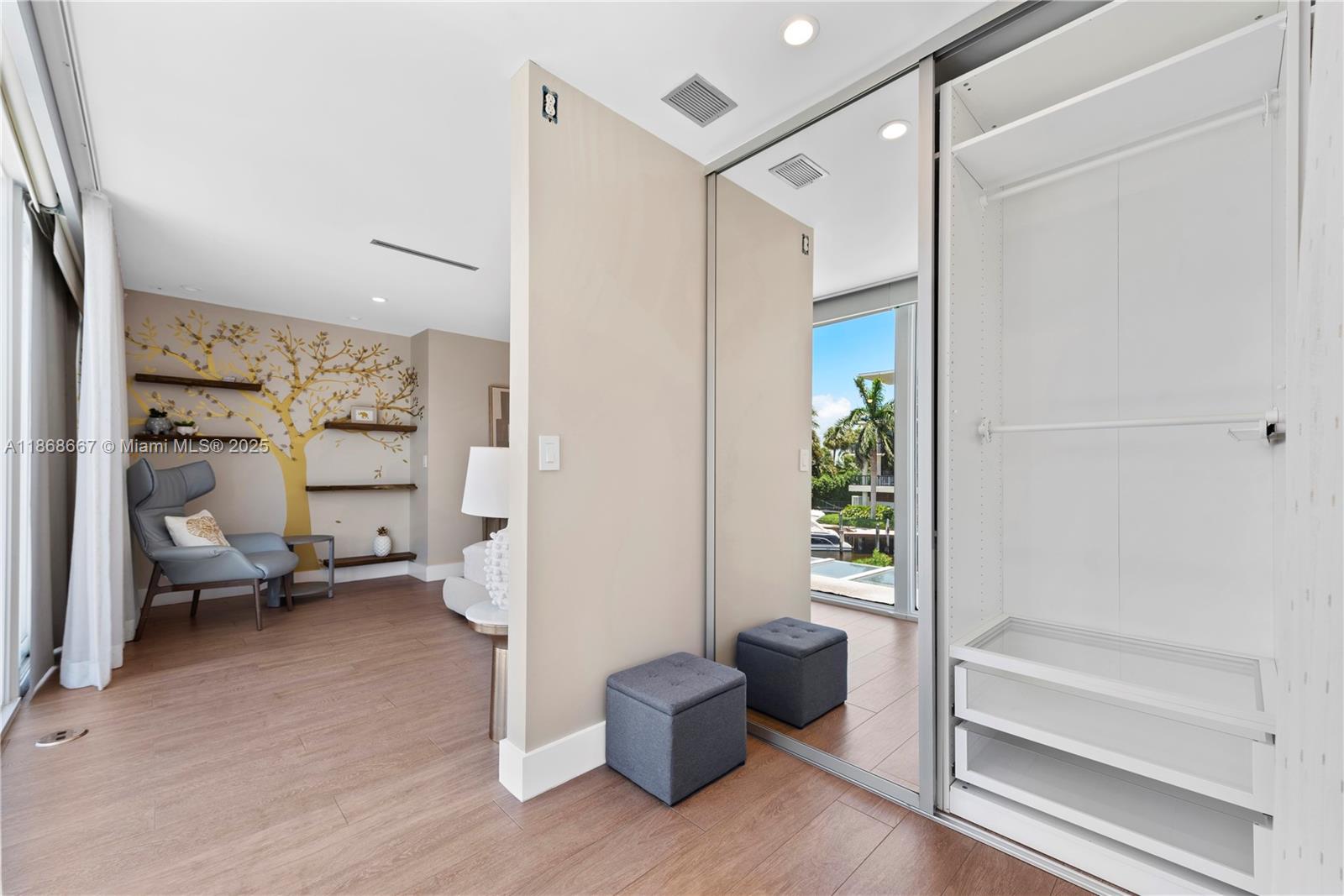 1319 Seminole Dr Fort Lauderdale, FL 33304