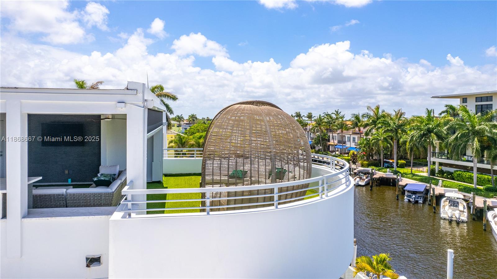 1319 Seminole Dr Fort Lauderdale, FL 33304