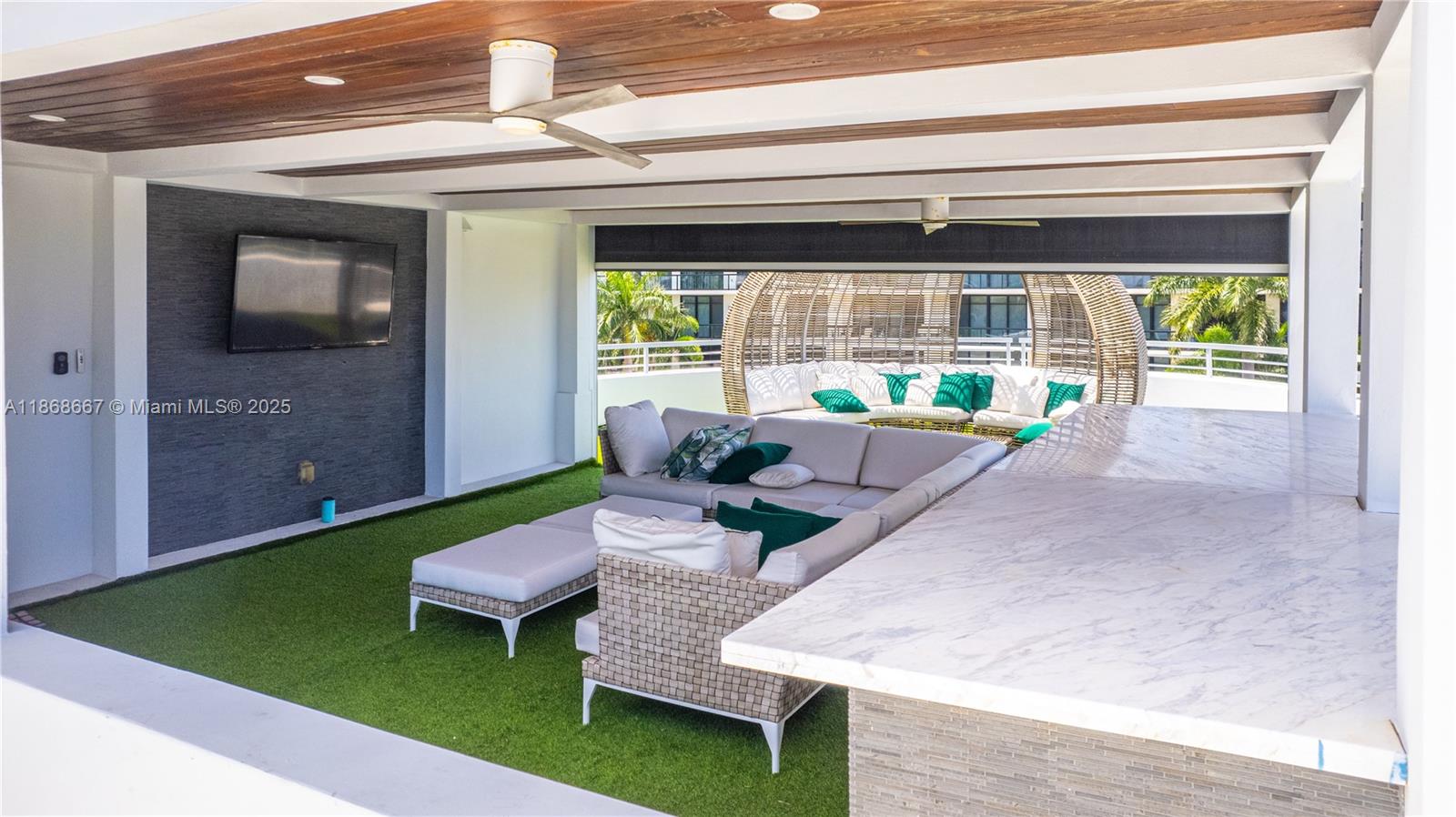 1319 Seminole Dr Fort Lauderdale, FL 33304