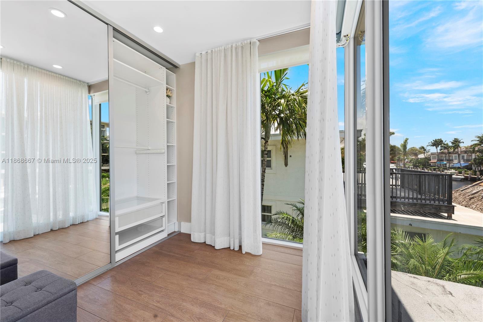 1319 Seminole Dr Fort Lauderdale, FL 33304