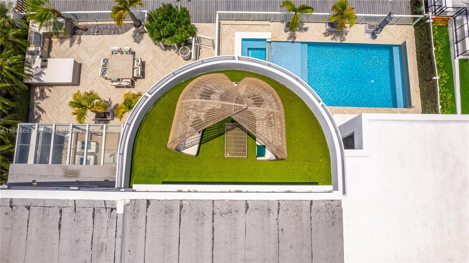 1319 Seminole Dr Fort Lauderdale, FL 33304