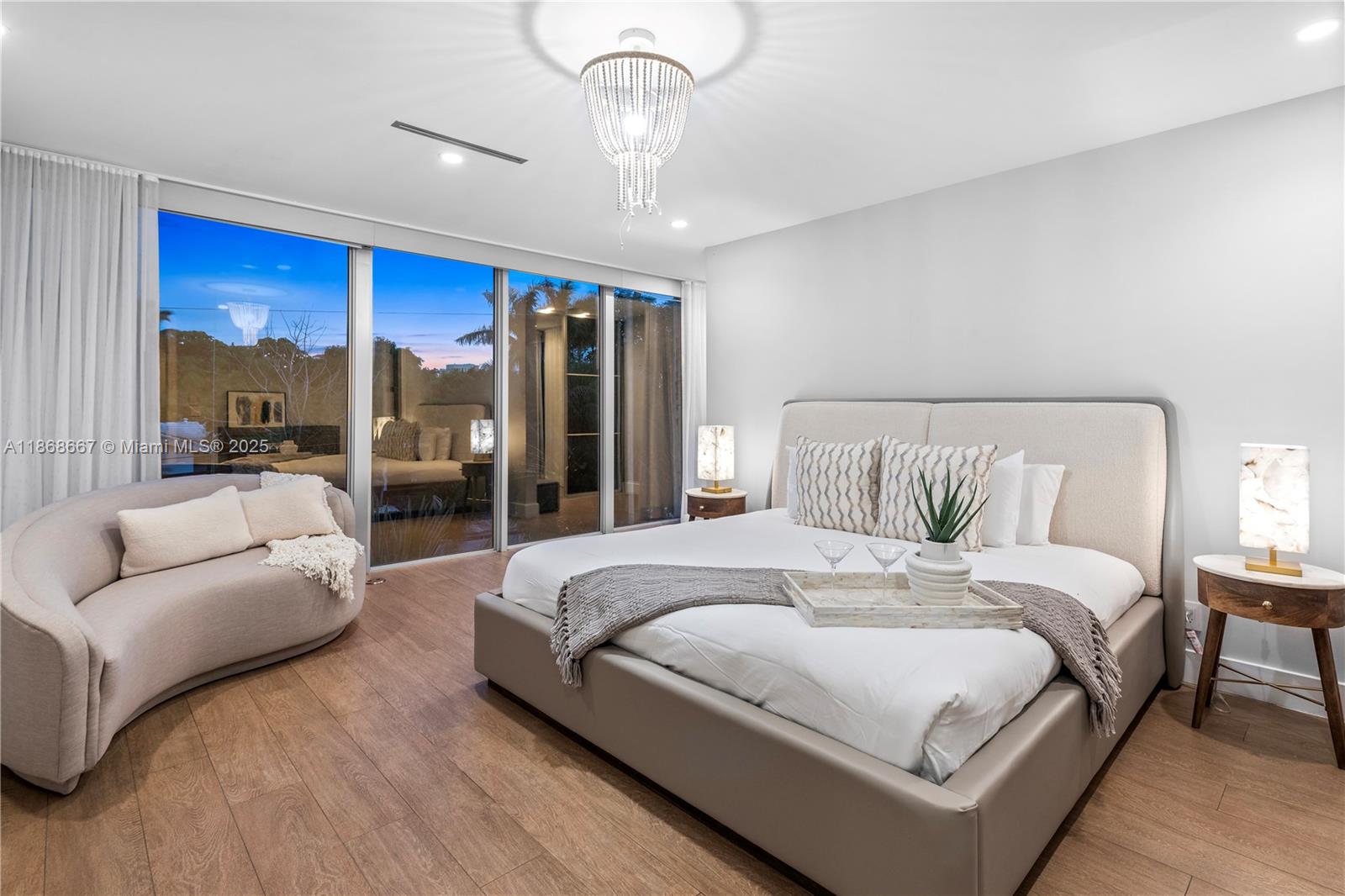 1319 Seminole Dr Fort Lauderdale, FL 33304