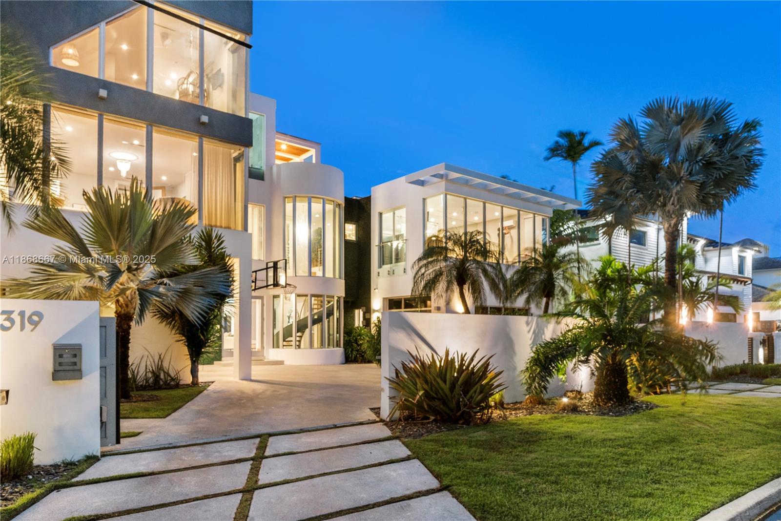 1319 Seminole Dr Fort Lauderdale, FL 33304