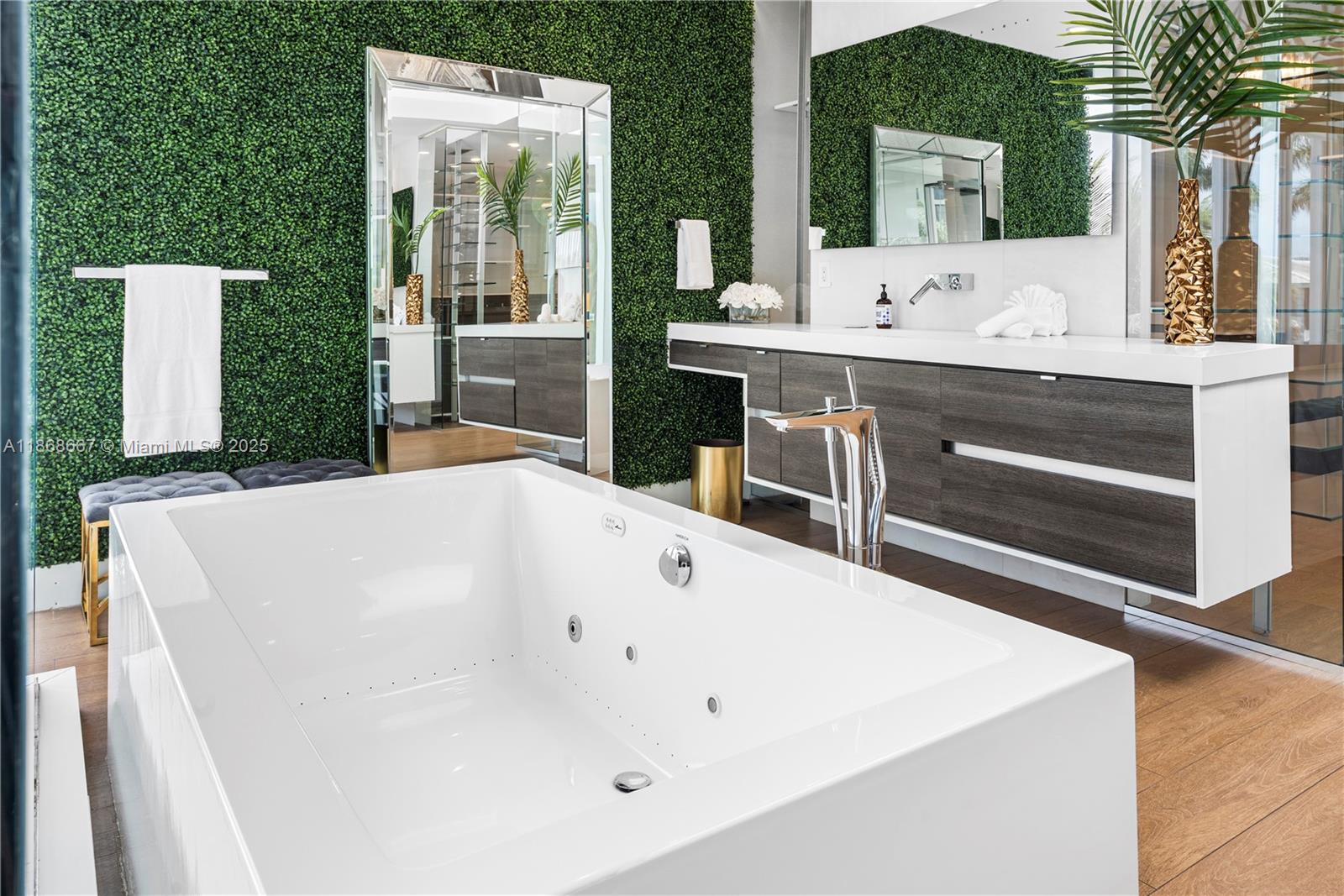 1319 Seminole Dr Fort Lauderdale, FL 33304