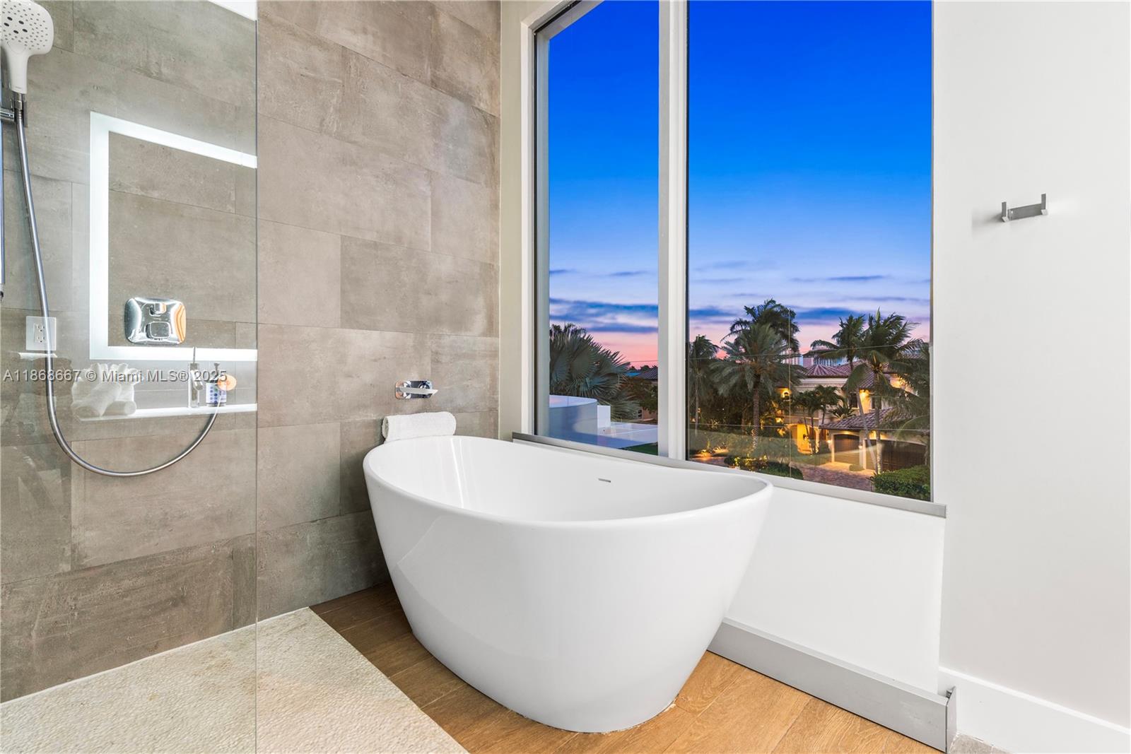 1319 Seminole Dr Fort Lauderdale, FL 33304