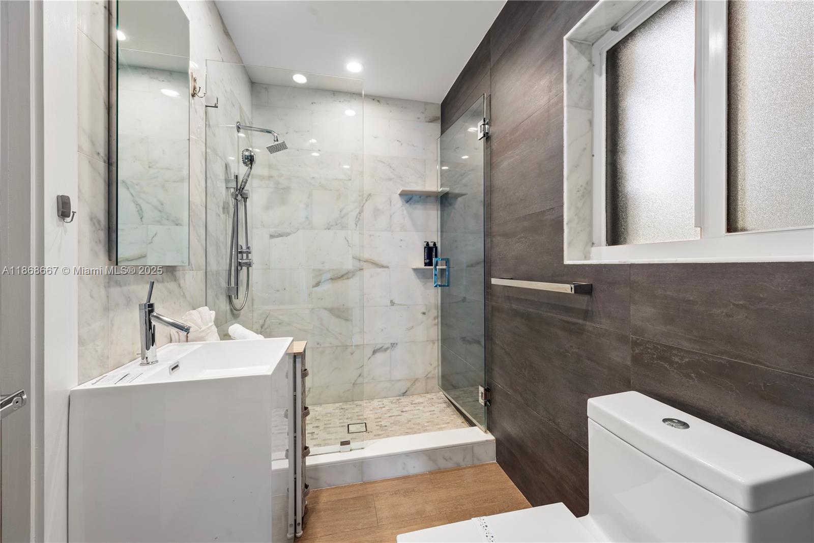 1319 Seminole Dr Fort Lauderdale, FL 33304