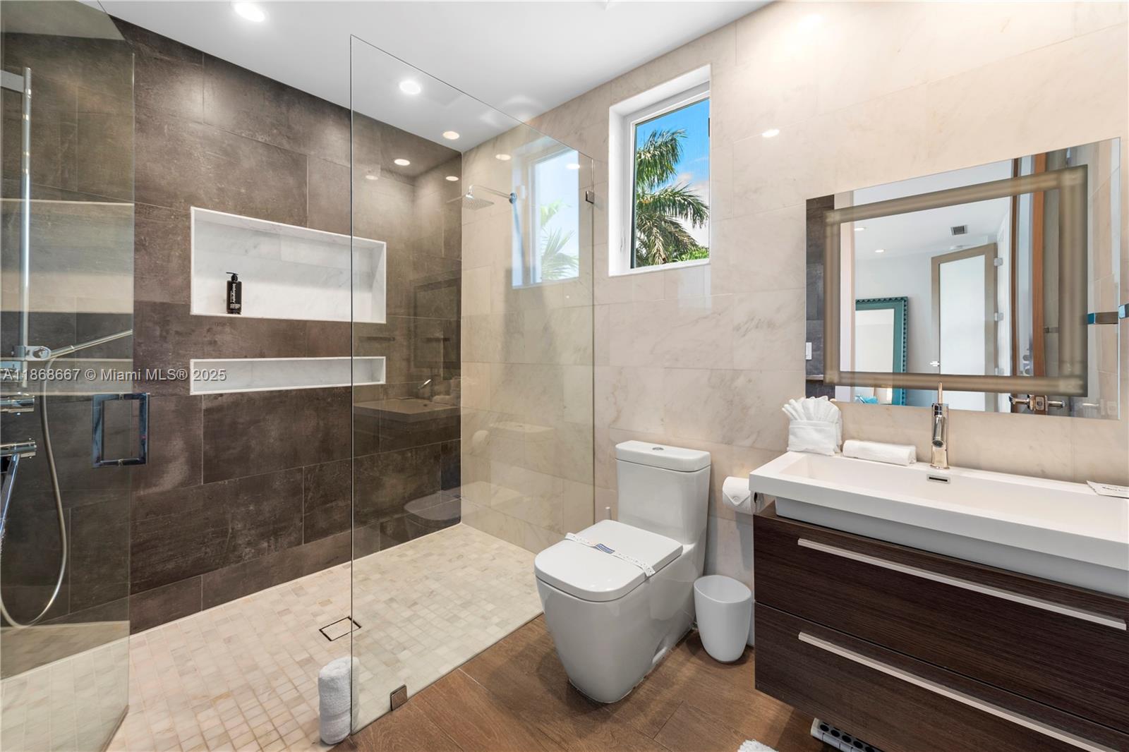 1319 Seminole Dr Fort Lauderdale, FL 33304