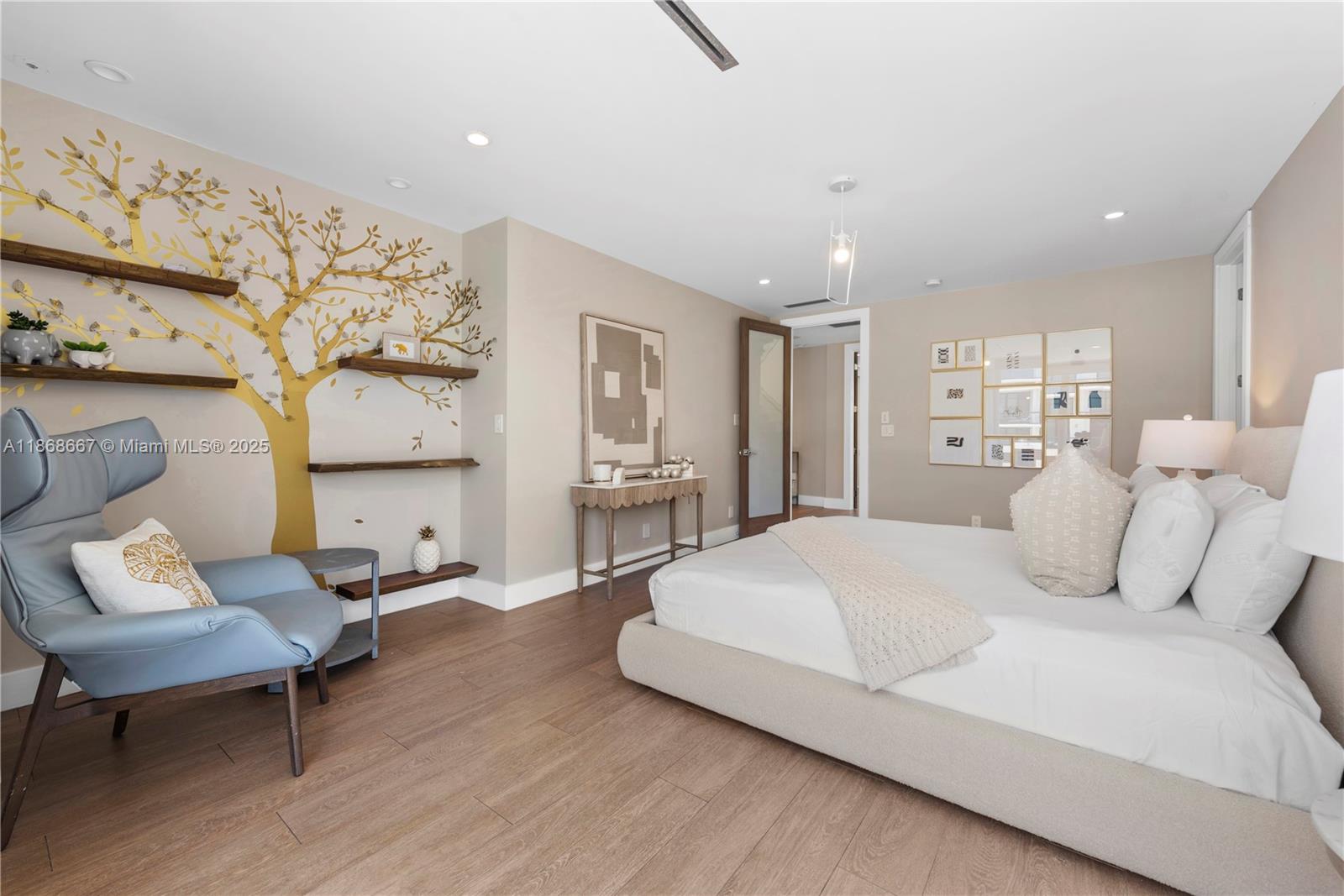 1319 Seminole Dr Fort Lauderdale, FL 33304