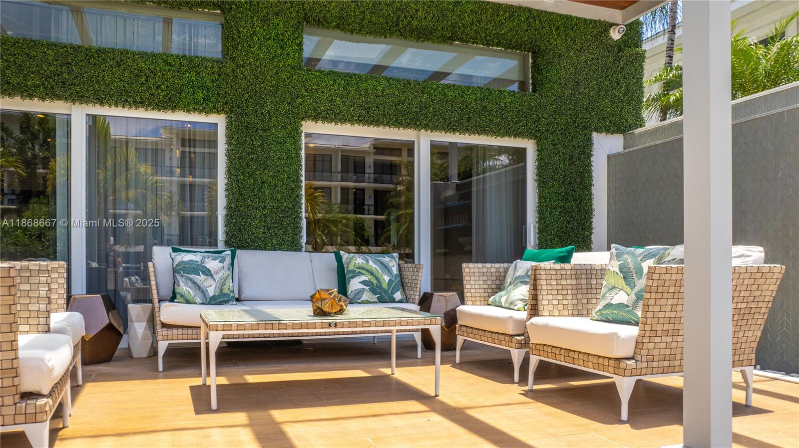 1319 Seminole Dr Fort Lauderdale, FL 33304