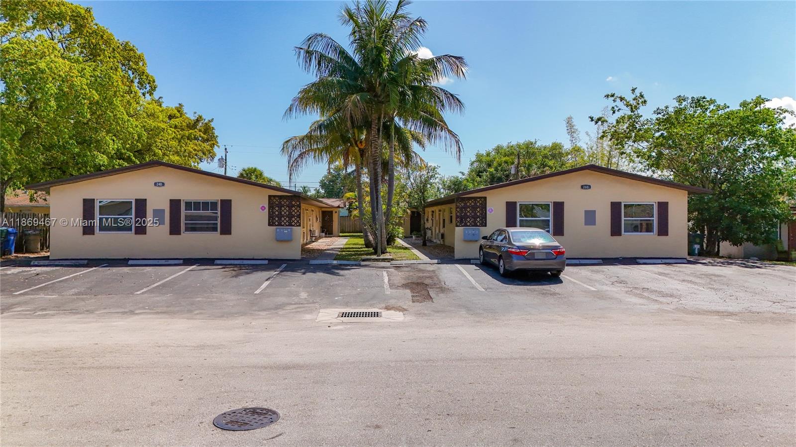 240 NW 40th Ct #1