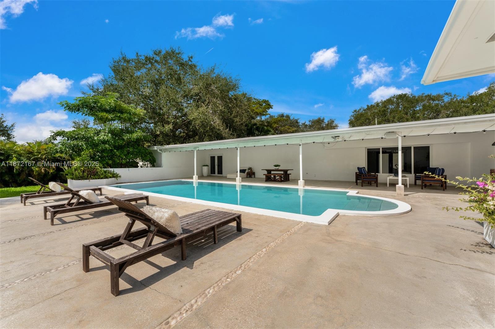 12401 SW 68th Ct Pinecrest, FL 33156