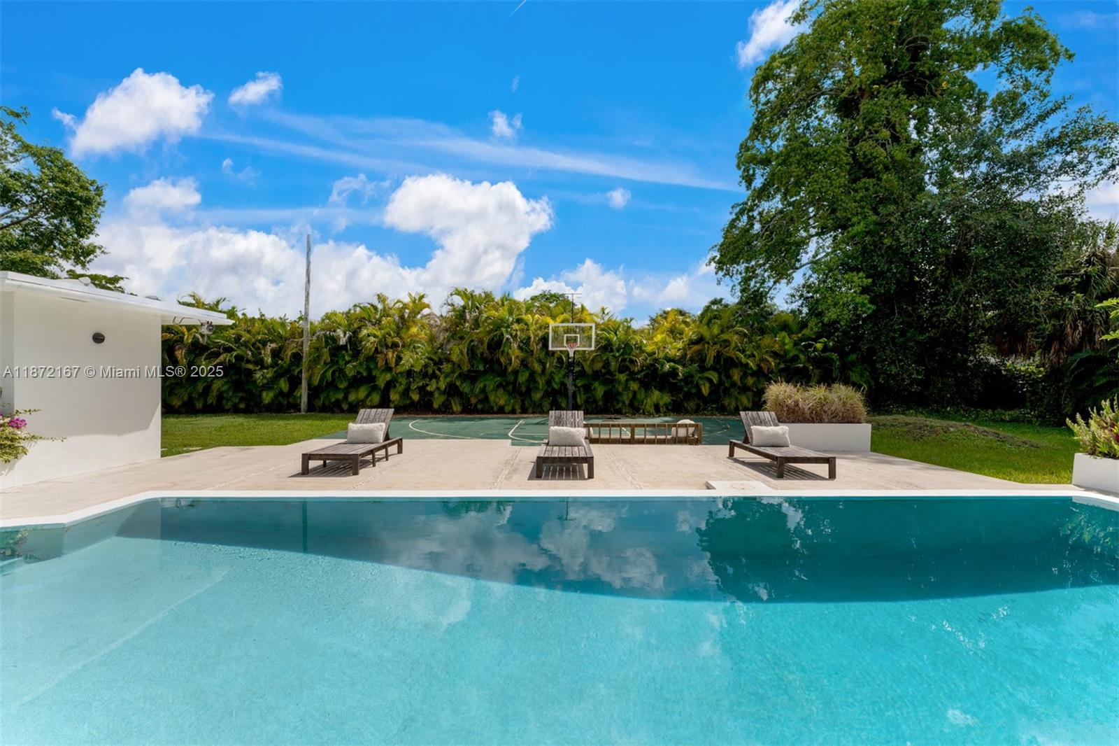 12401 SW 68th Ct Pinecrest, FL 33156