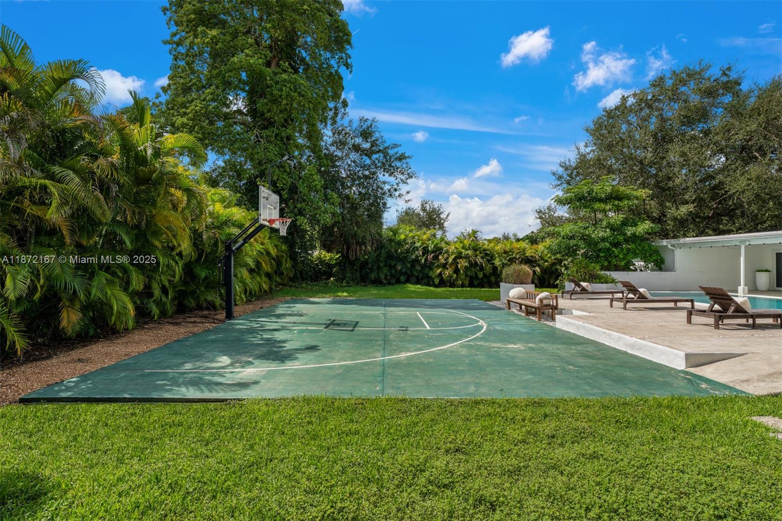 12401 SW 68th Ct Pinecrest, FL 33156