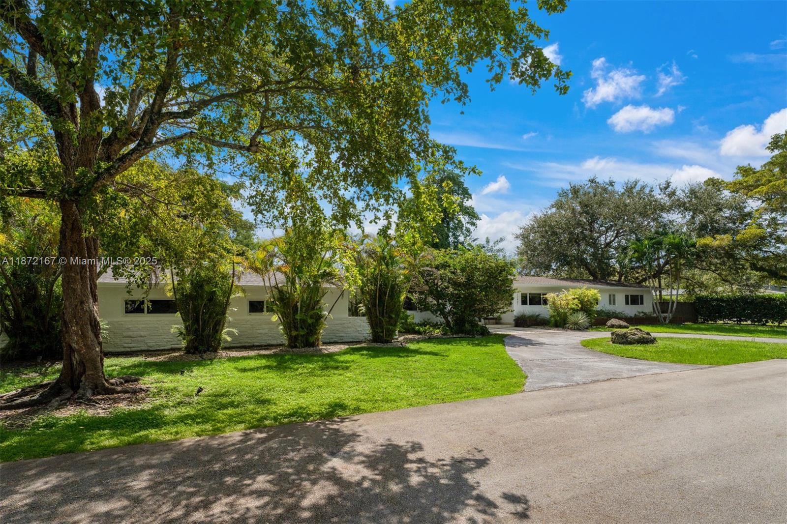 12401 SW 68th Ct Pinecrest, FL 33156