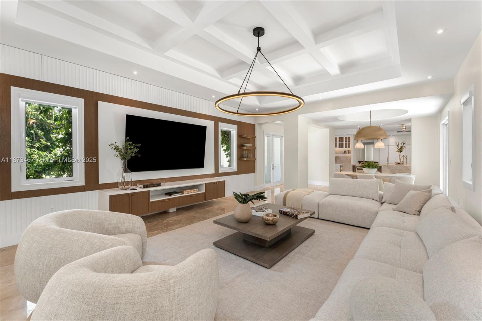 6080 SW 104th St Pinecrest, FL 33156