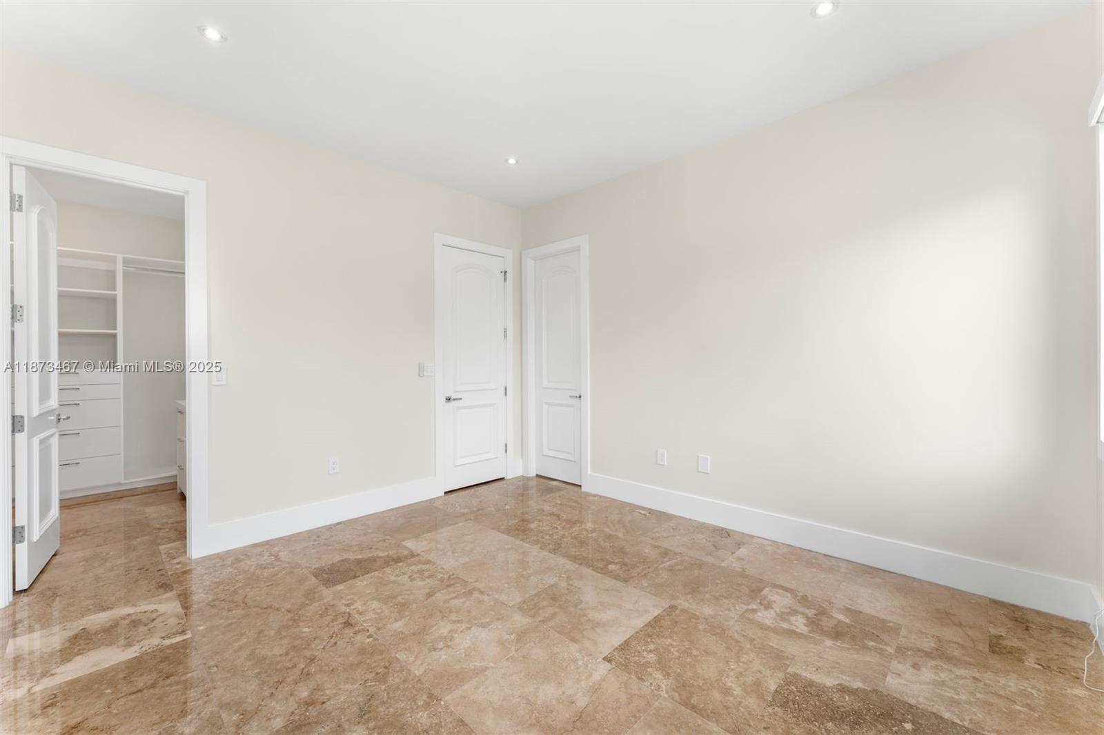 6080 SW 104th St Pinecrest, FL 33156