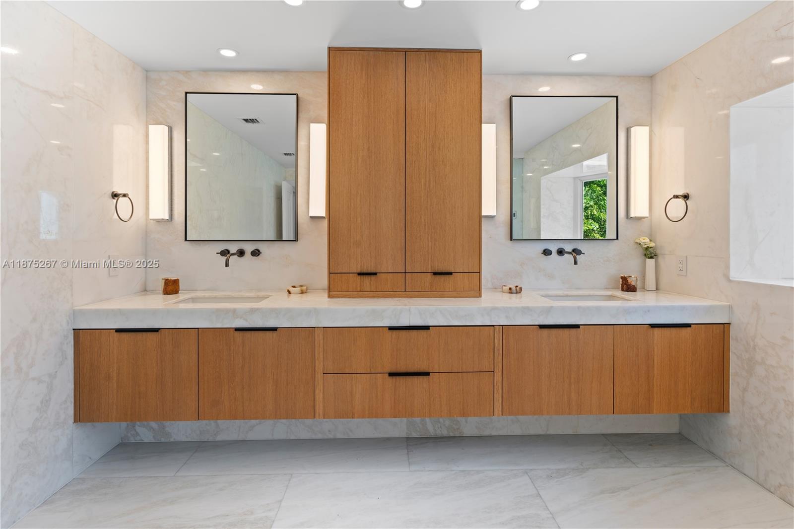 625 E Dilido Dr Miami Beach, FL 33139