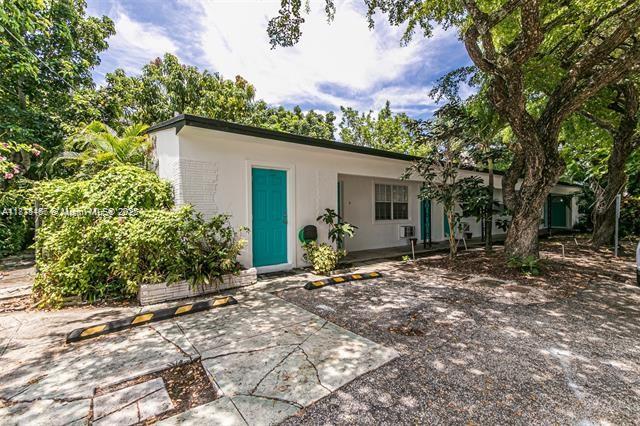 1717 NE 12th St Fort Lauderdale, FL 33304