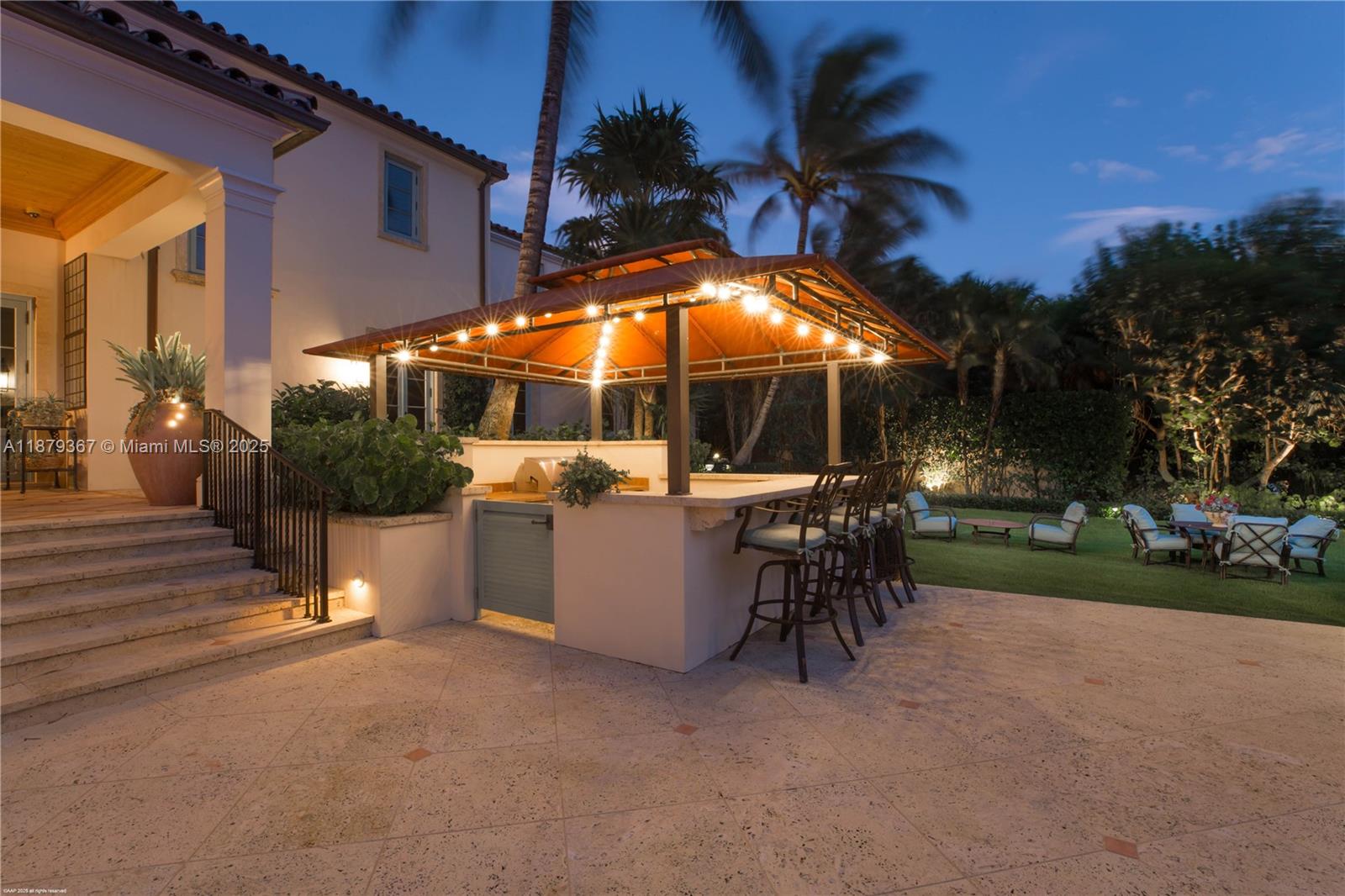 183 S Beach Rd Jupiter Island, FL 33455