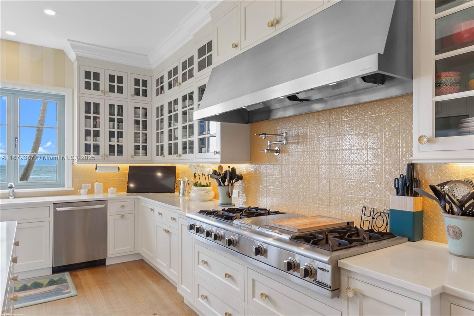 183 S Beach Rd Jupiter Island, FL 33455