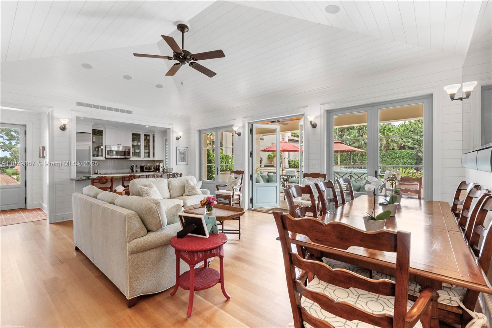 183 S Beach Rd Jupiter Island, FL 33455