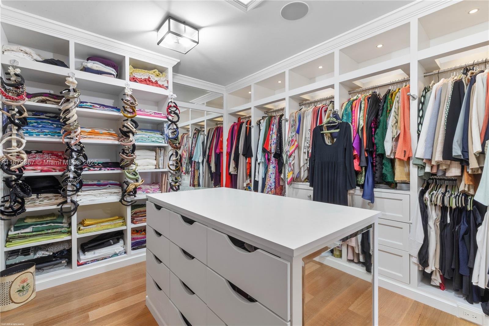 183 S Beach Rd Jupiter Island, FL 33455