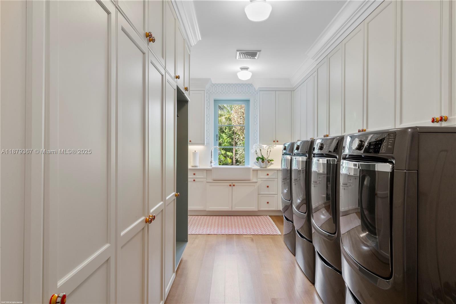 183 S Beach Rd Jupiter Island, FL 33455