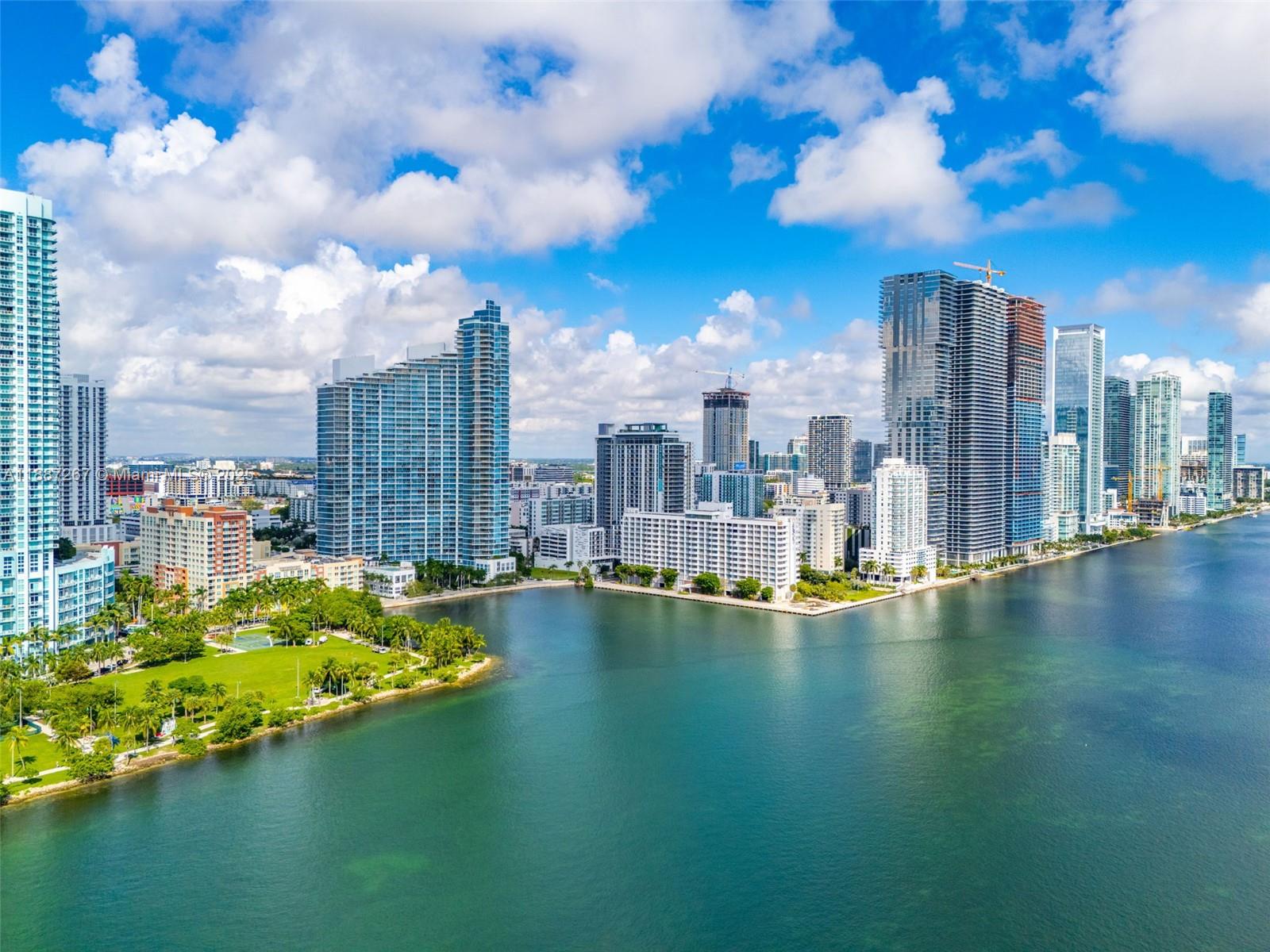 image Paramount Bay Condo27