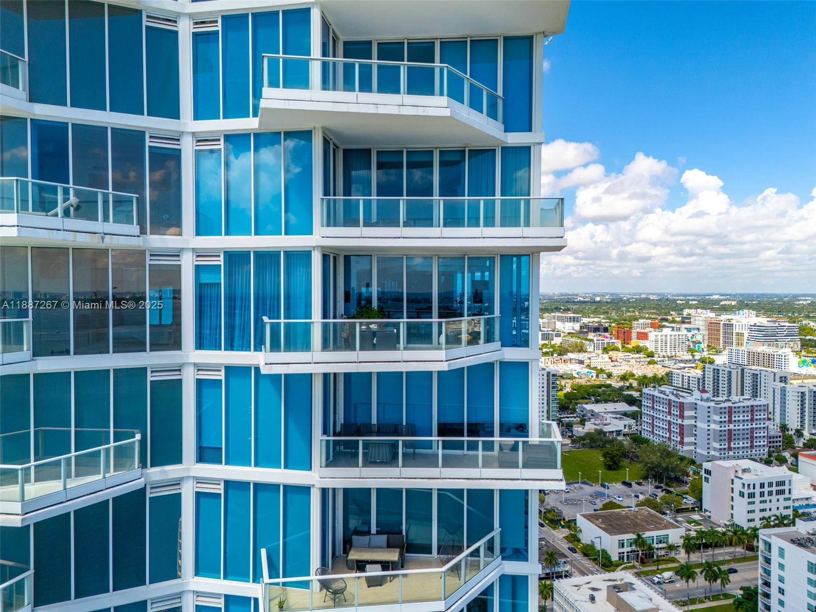 image Paramount Bay Condo30