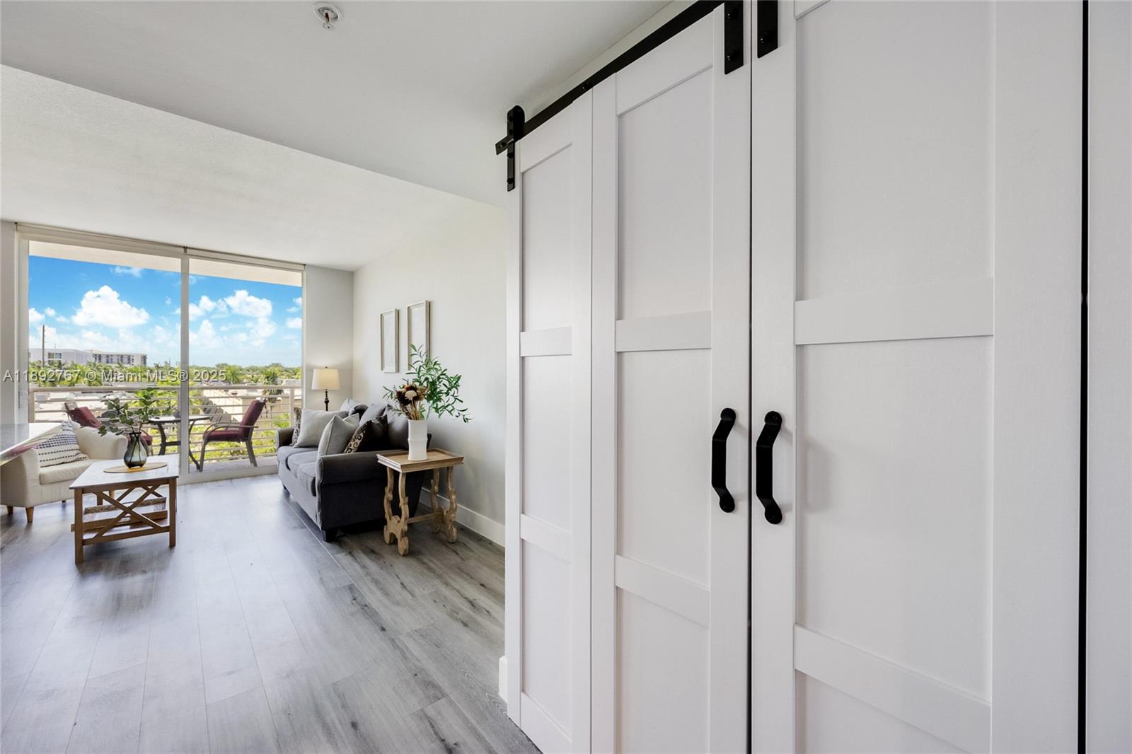 image Venture At Aventura West10